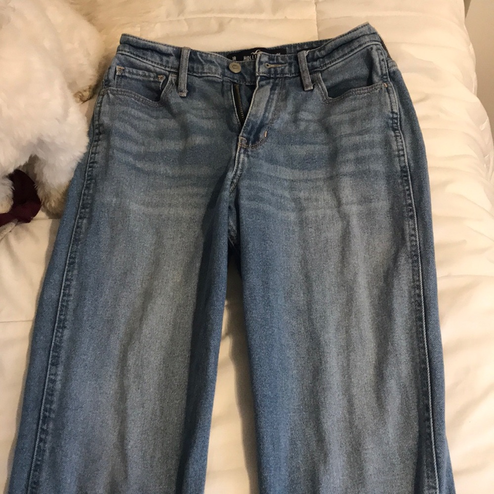 High waisted medium wash mom jeans from Hollister